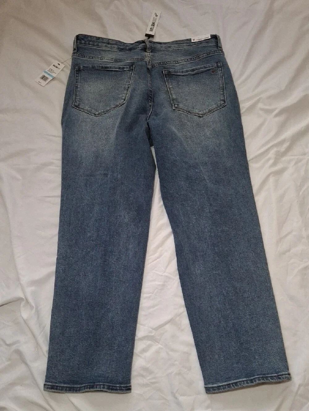 William Rast NWT So Cheeky High Rise Straight Distressed Jeans Vintage Wash